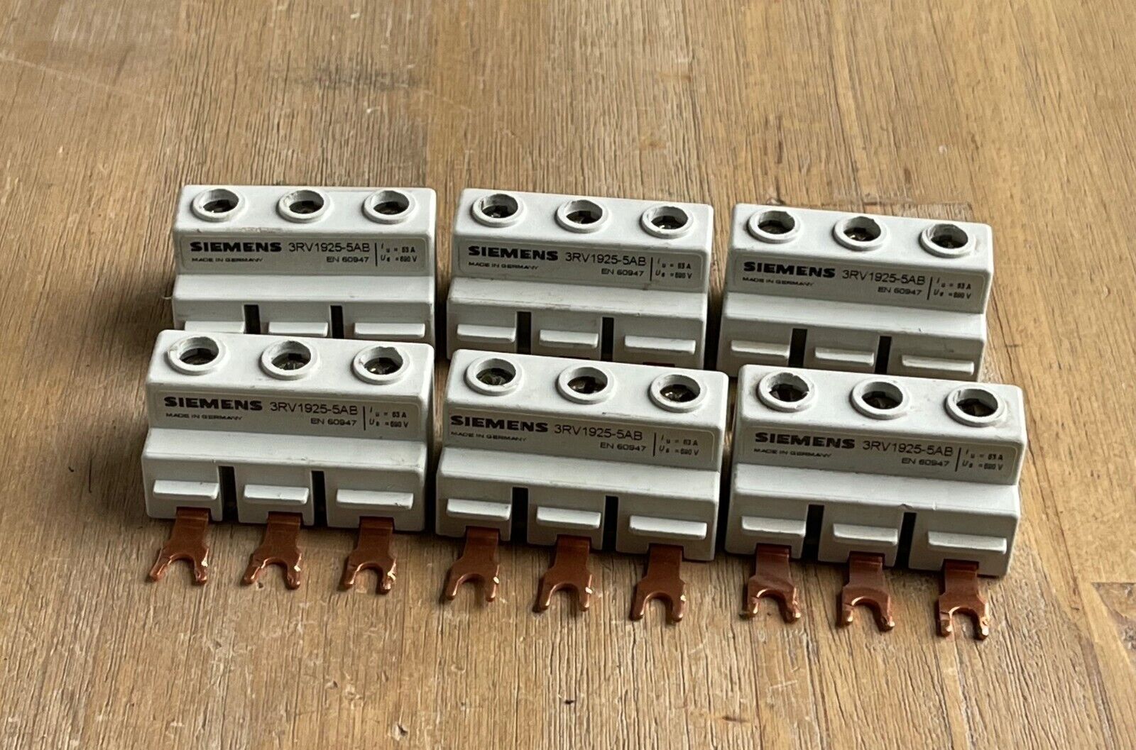 SIEMENS 3RV1925-5AB BUS BAR LOT OF 6