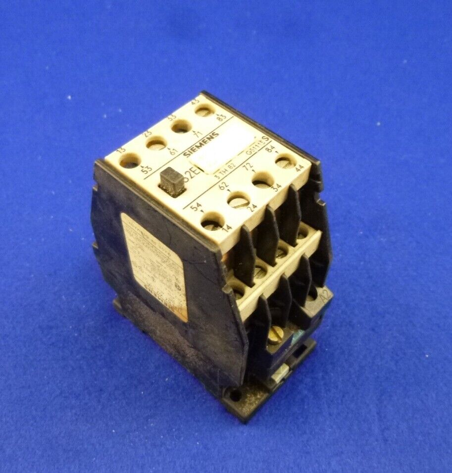 Siemens Contactor 62E / 3TH82 62-0A / 3TH8262-0A / 6S+2Ö / 220V (Re.ink.VAT)