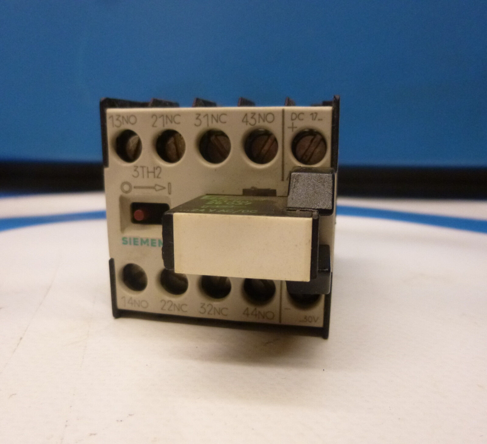 Siemens Contactor Power Contactor 3TH2022-0DB4 22E