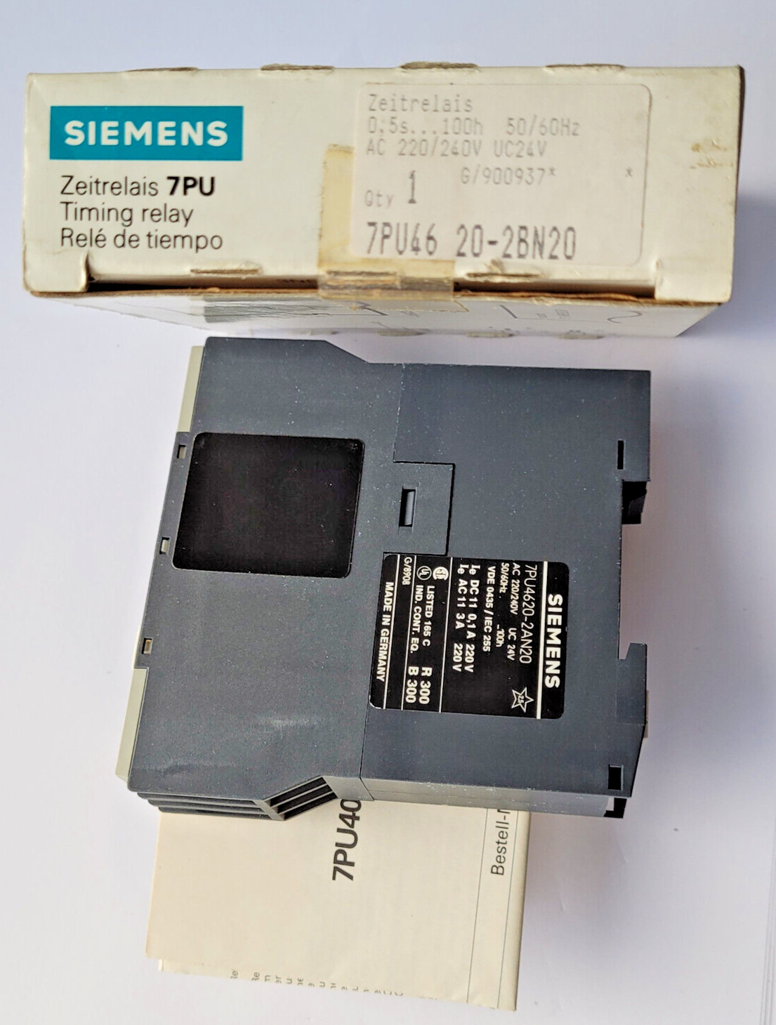 Siemens 7PU46 20-2AN20 Timer Relay NEW/ORIGINAL PACKAGING Worldwide Shipping