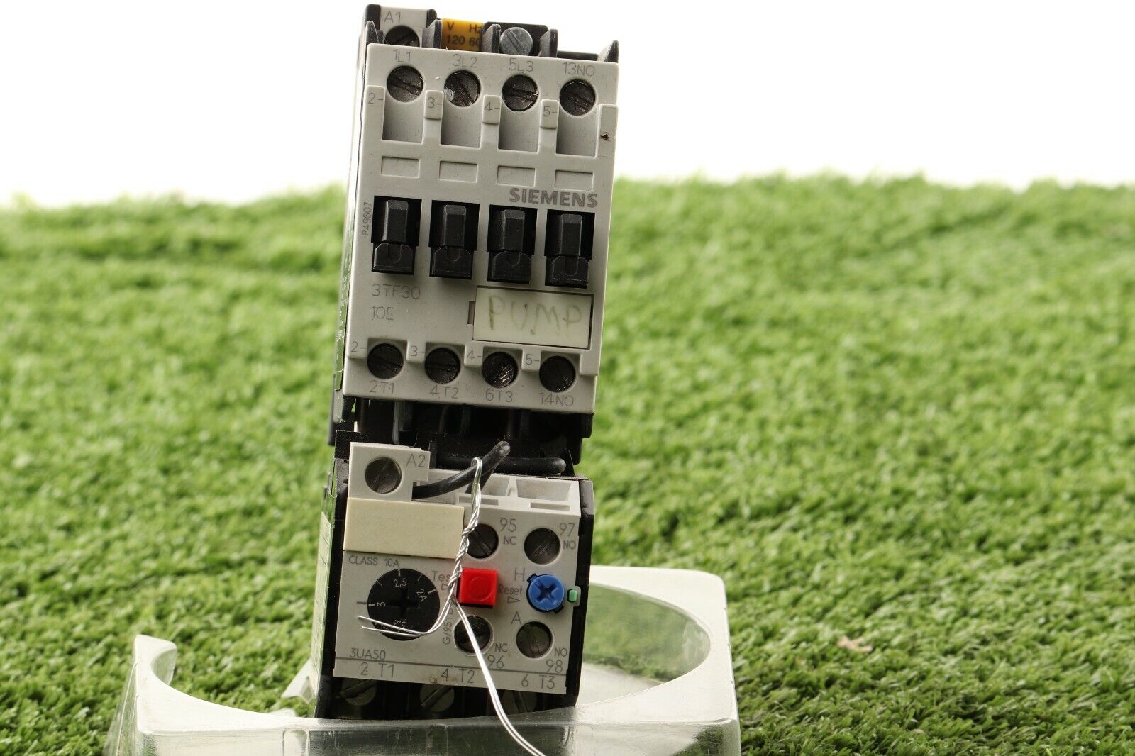 Siemens 3TF3010-0A Contactor WITH Siemens 3UA50 00-1D Overload