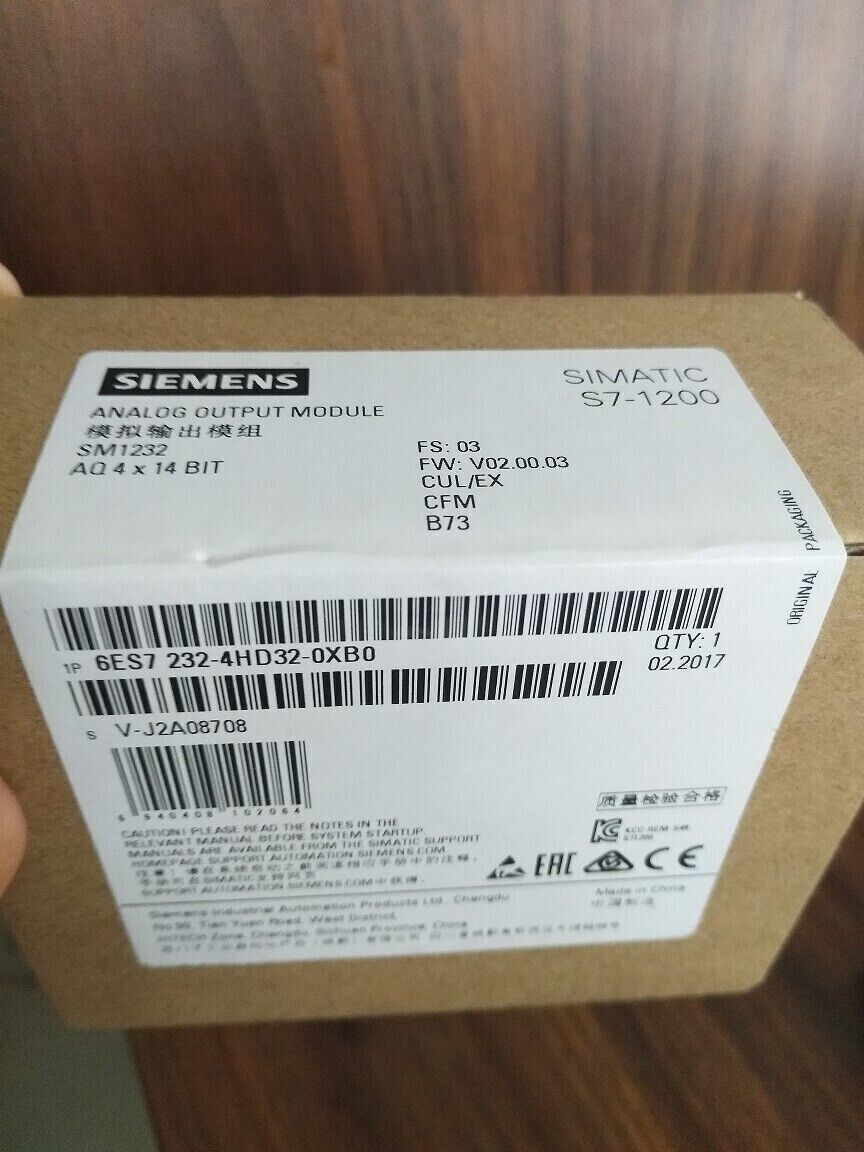 New In Box Siemens PLC 6ES7 232-4HD32-0XB0 6ES7232-4HD32-0XB0