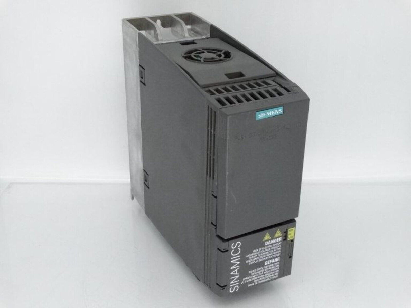 SIEMENS 6SL3210-1KE13-2UP1 DRIVE - WORKING