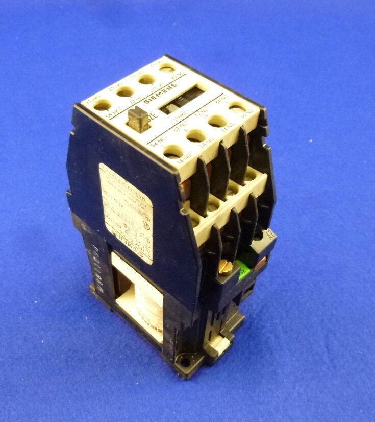 Siemens Contactor 62E / 3TH8262-0B / 6S+2Ö/6NO+2NC / 24V DC