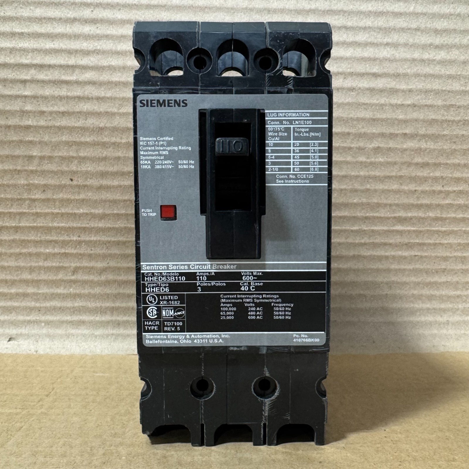 Siemens HHED HHED63B110 3 Pole 110 Amp 600V Circuit Breaker Flawed #17 AK