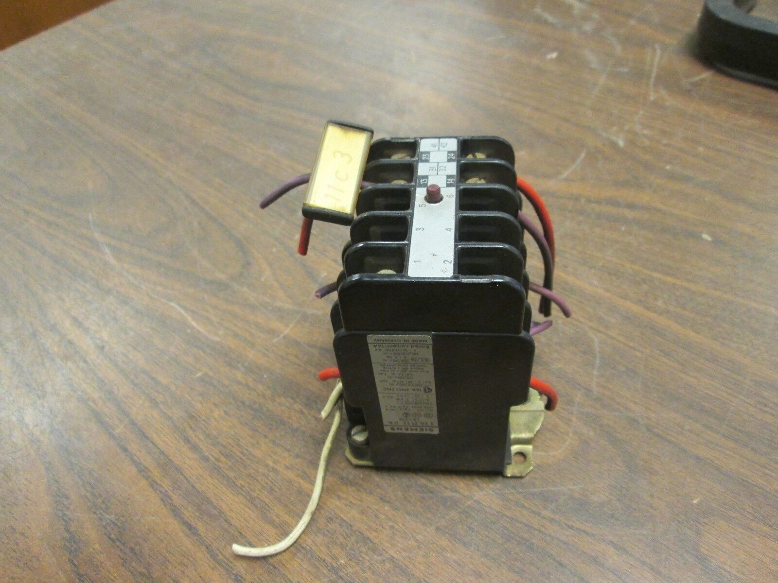 Siemens Contactor 3TA2112-0A 16A Used