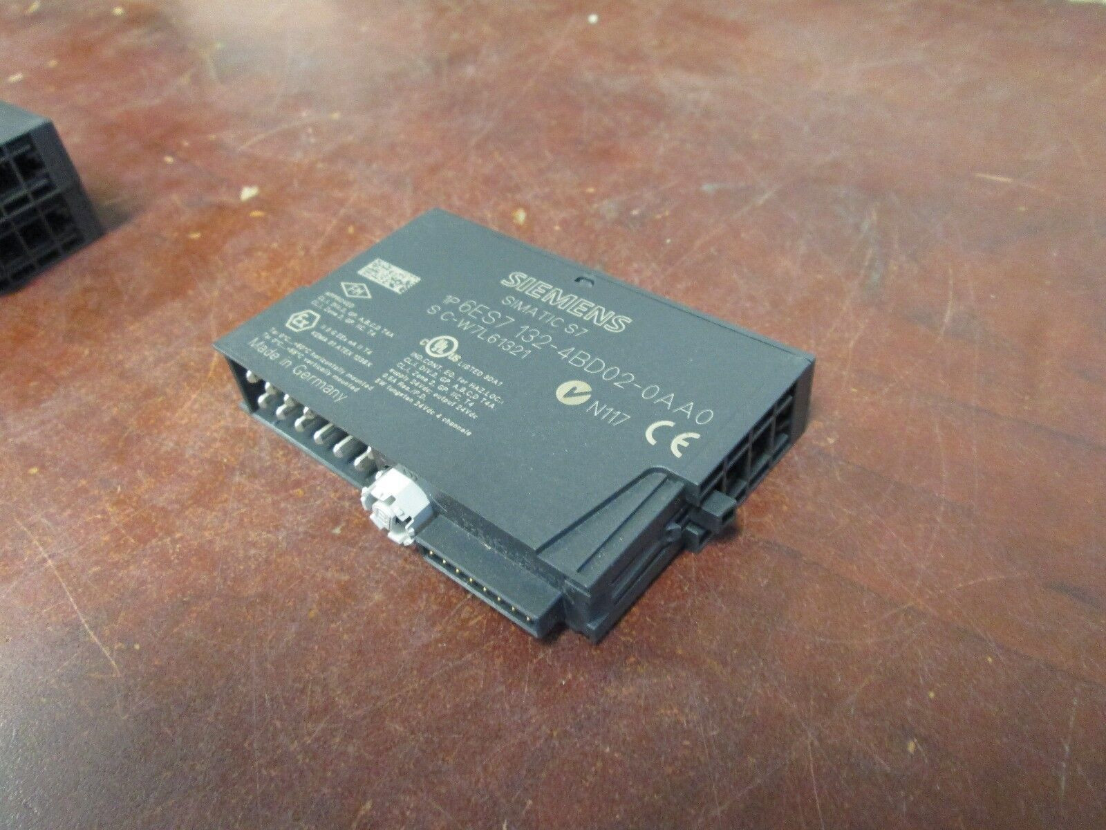 Siemens Simatic S7 Digital Output Module 6ES7 132-4BD02-0AA0 24VDC 0.5A Used