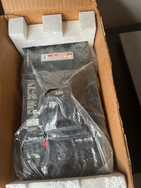 Siemens ITE 225AMP Circuit Breaker FJ63B225 600VAC with 225AMP Trip Unit NEW