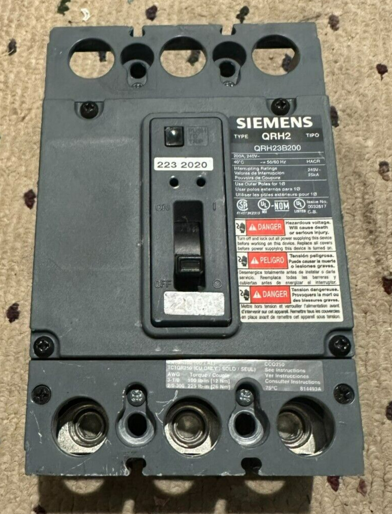 SIEMENS 200 AMP 240 VOLT 3 POLE CIRCUIT BREAKER TYPE QRH2 CAT# QRH23B200