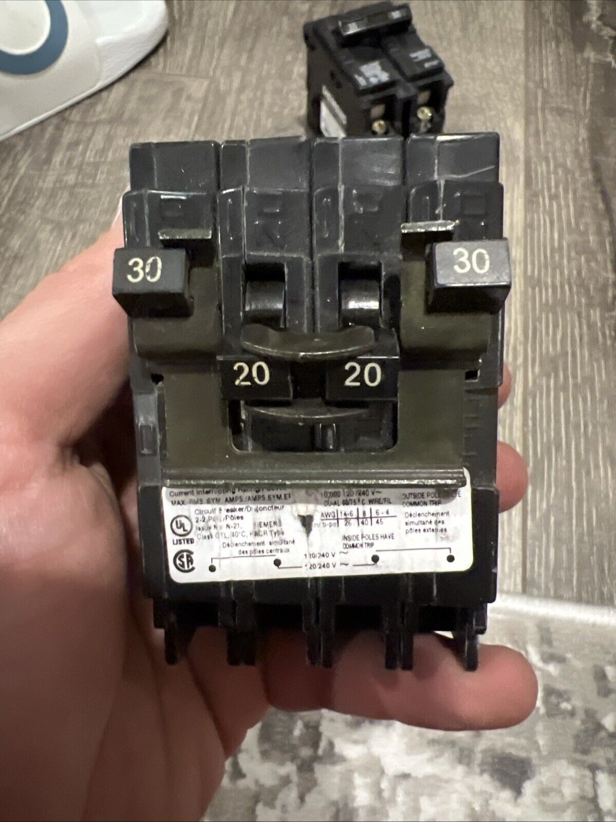Siemens Q23020CT2 Quadplex Circuit Breaker, 2 Double Pole 30A-Outside 20A-Inside