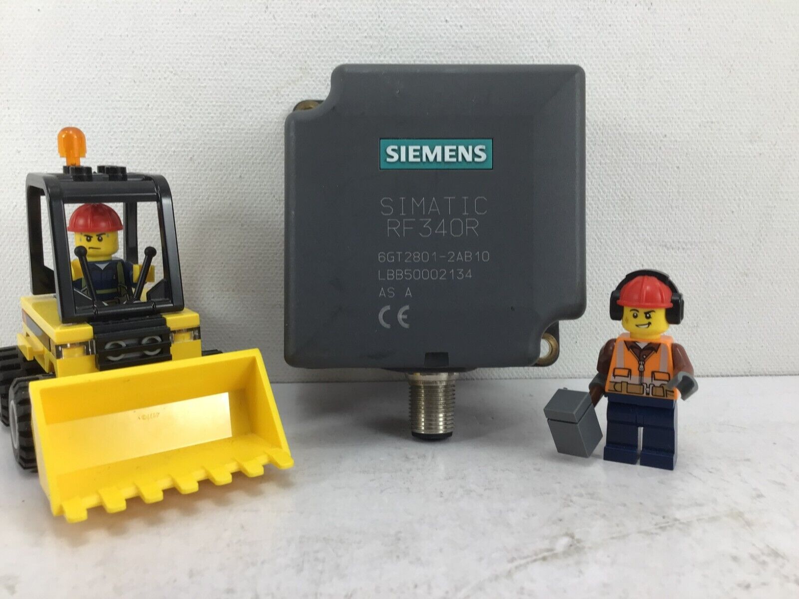 SIMATIC RF340R - SIEMENS - READER - 6GT2801-2AB10 - **NEW OLD STOCK!!**