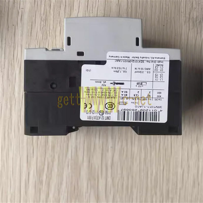 1PCS NEW Siemens 3RV1011-1JA10 7-10A Circuit Breaker