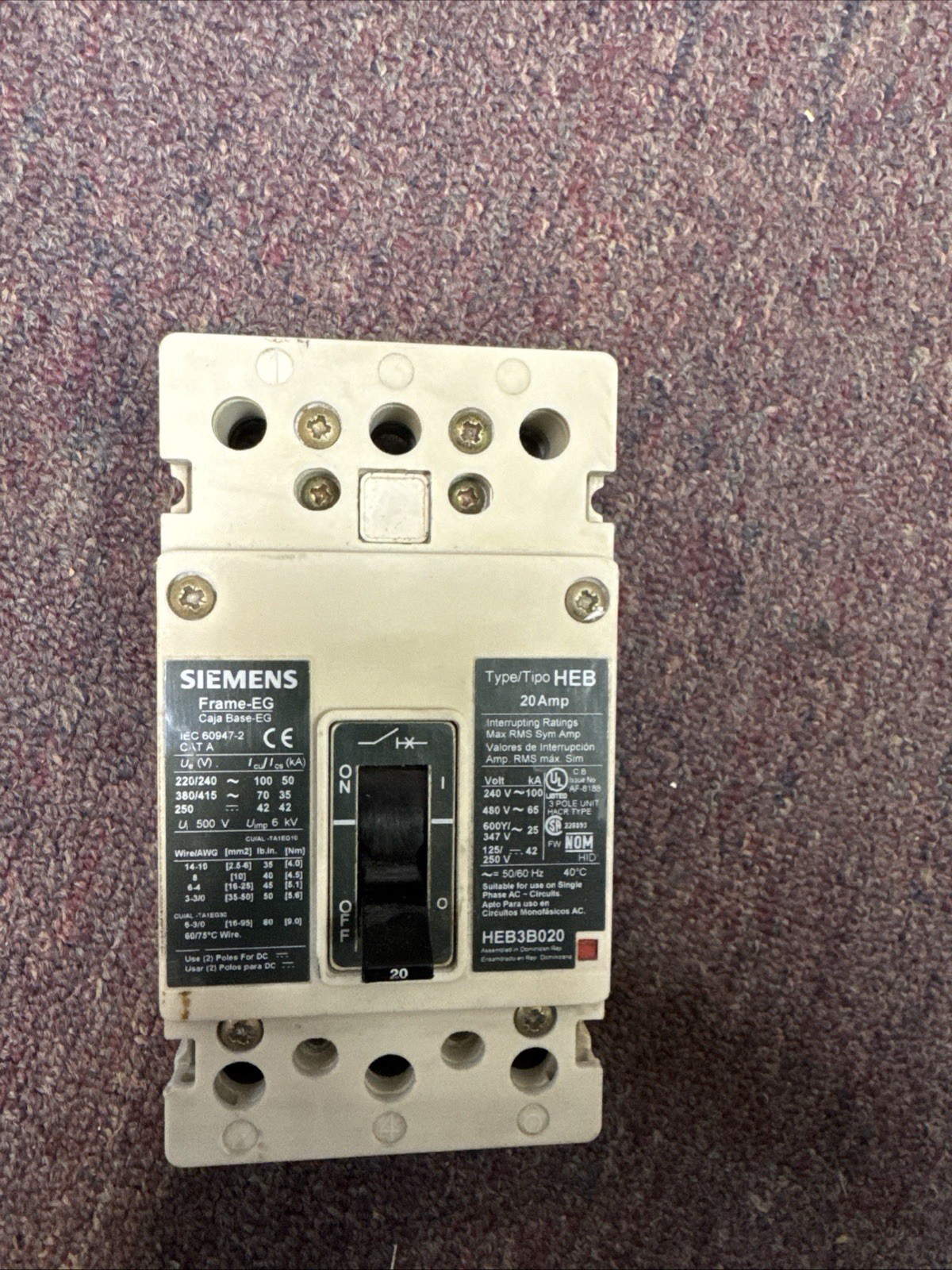 Siemens HEB3B030 Circuit Breaker