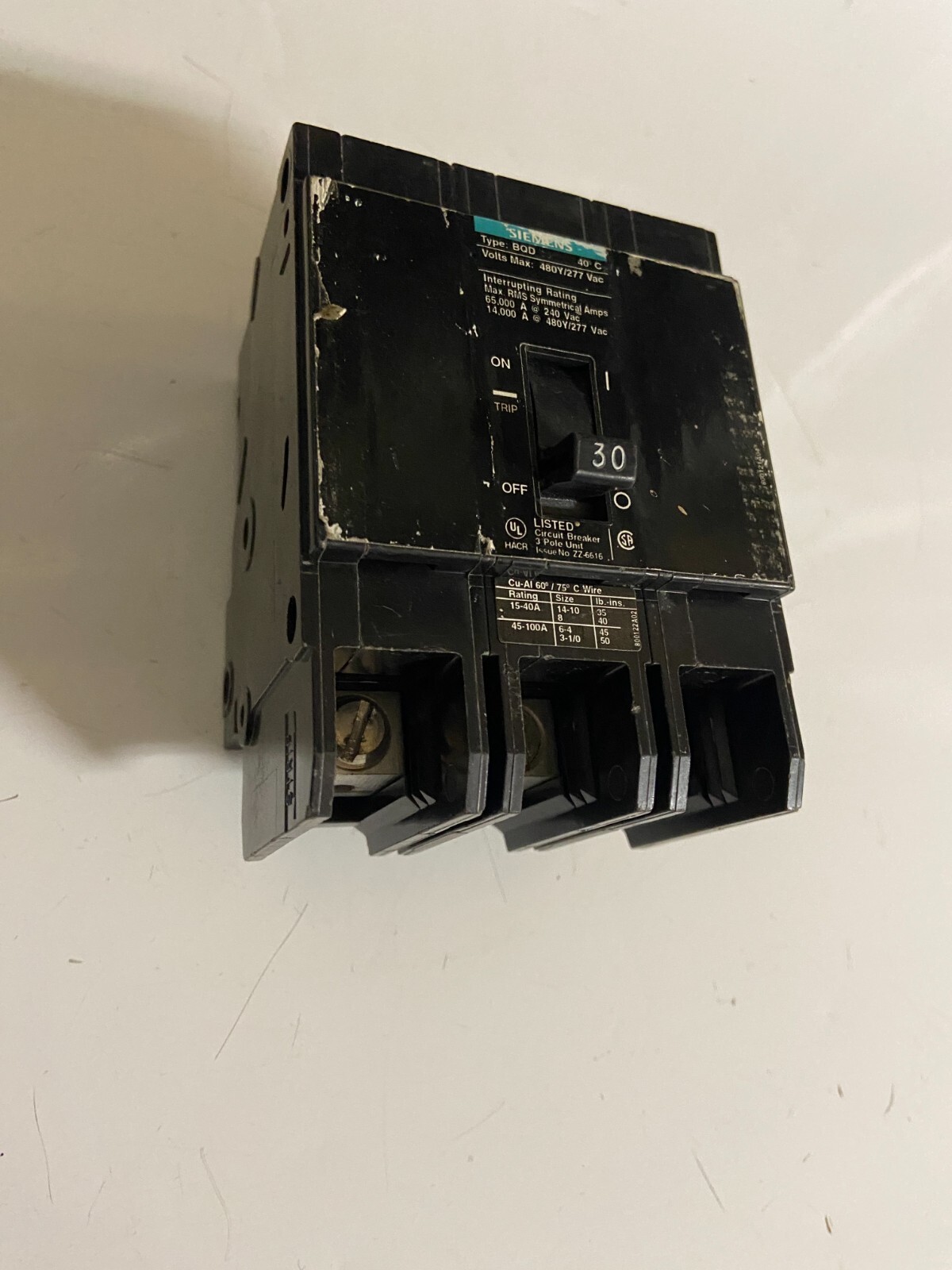 SIEMENS BQD330 30A 480V 65kA@240V 3P BOLT-ON CIRCUIT BREAKER