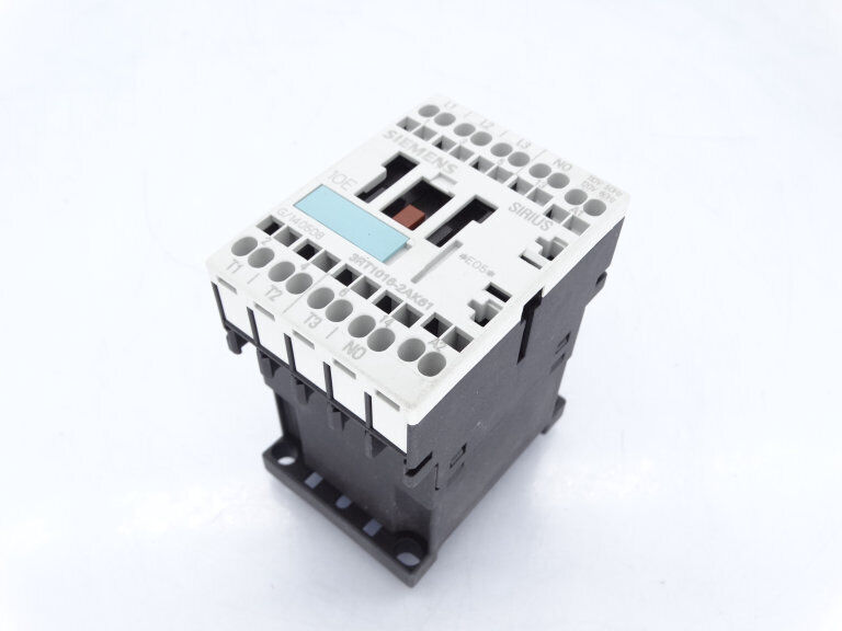 SIEMENS 3RT1016-2AK61 CONTACTOR