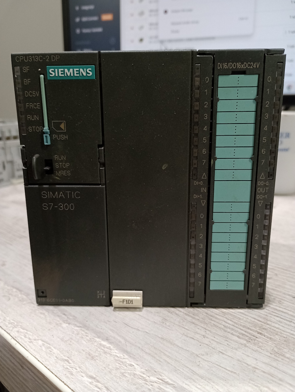 Siemens 6ES7 313-6CE01-0AB0 - PLC control module