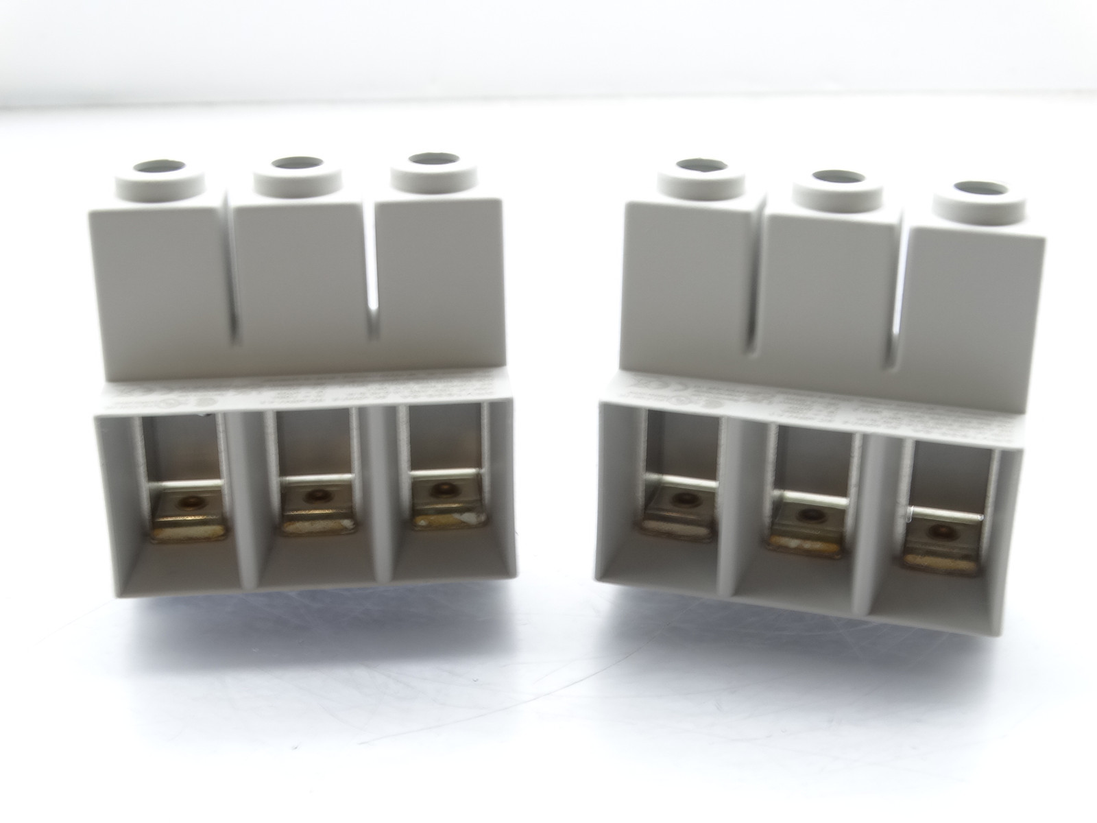 SIEMENS 3RV1935-5A (SET OF 2) CONNECTOR