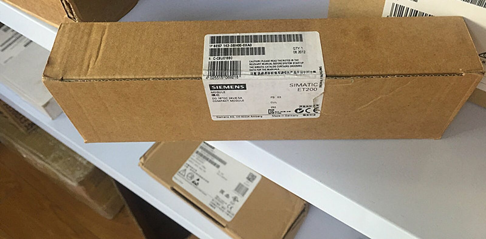 ONE New SIEMENS 6ES7 142-3BH00-0XA0 in box 6ES7142-3BH00-0XA0 1 year warranty