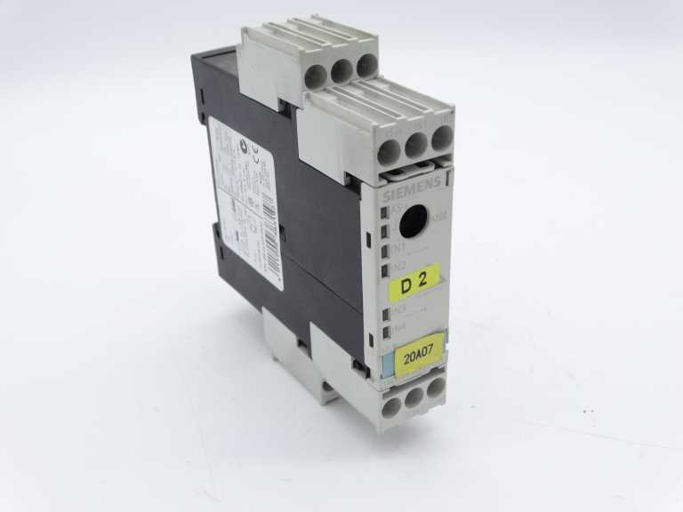 SIEMENS 3RK1200-0CE02-0AA2 SERVO DRIVE