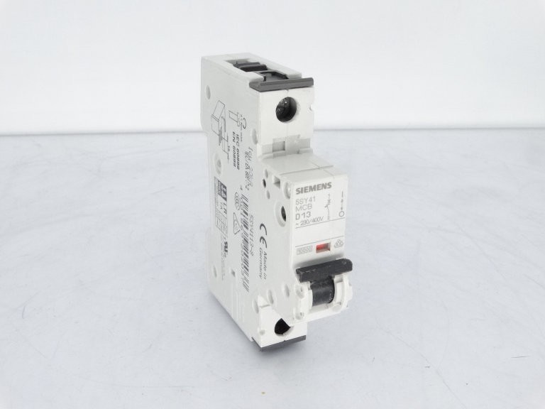 SIEMENS 5SY4113-8 CIRCUIT BREAKER