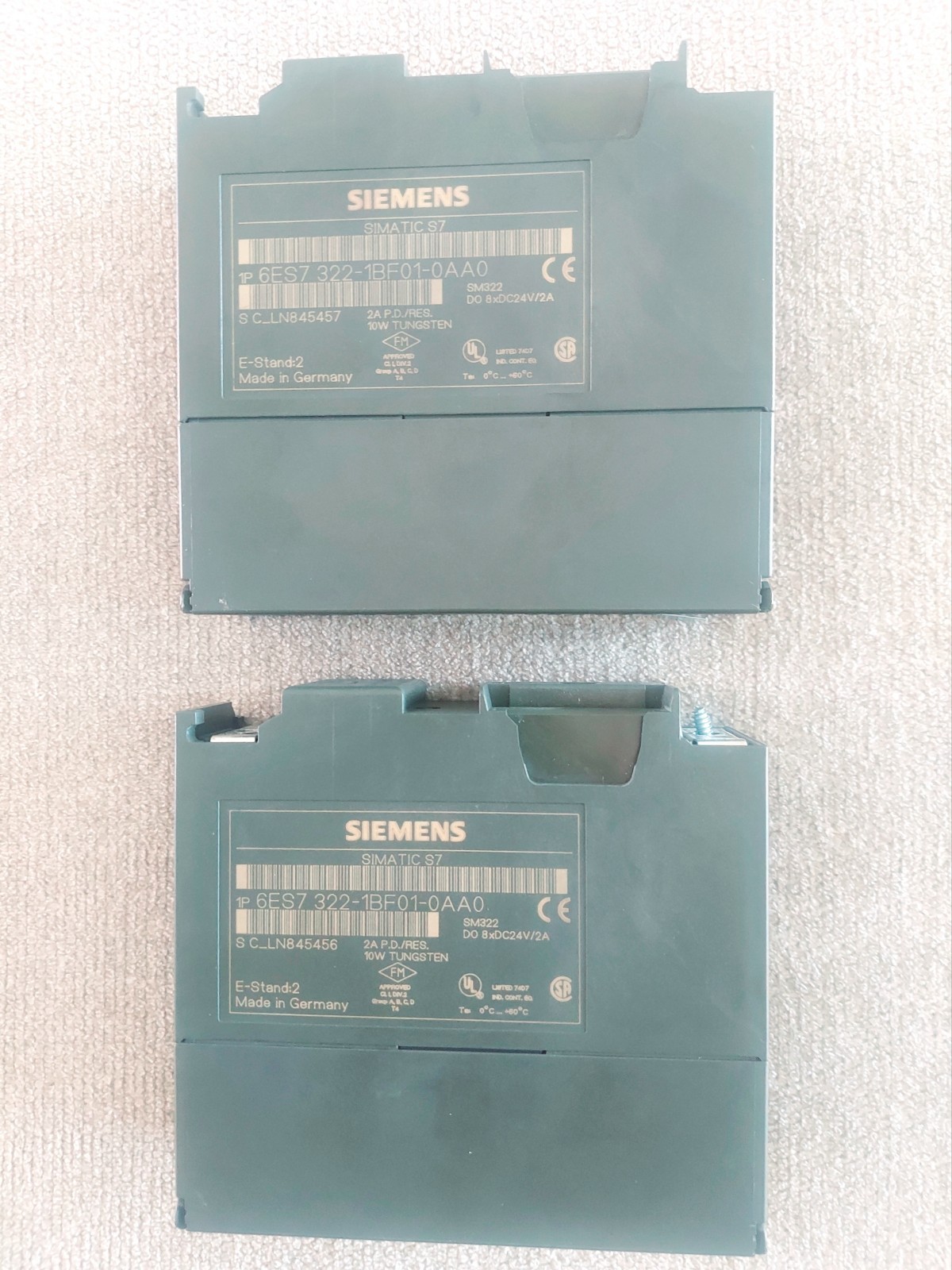 Siemens SIMATIC S7 SM322 6ES7 322-1BF01-0AA0 Output Module 8x24VDC/2A - LOT OF 2