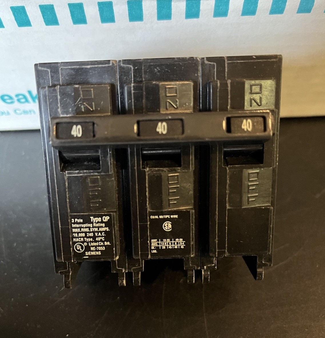 Q340H - Siemens Plug-In 240V 40A 3 pole circuit breaker 22kA@240V 22K AIC