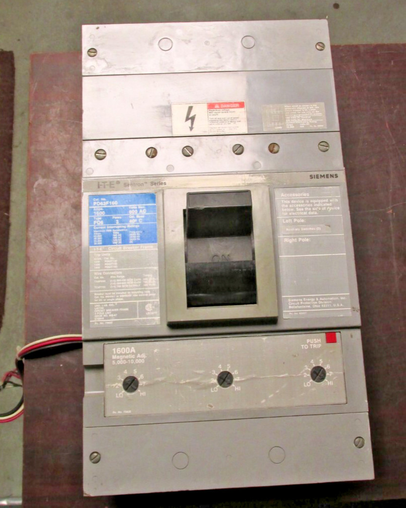 Siemens/ ITE Sentron Circuit Breaker W/ Aux 3P, 1600A, Cat# PD63F160 .. VT-04