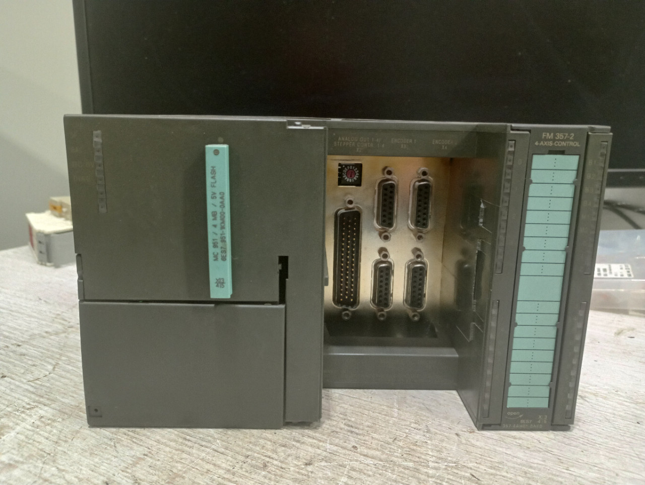 Siemens 6ES7 357-4AH01-0AE0 -PLC module