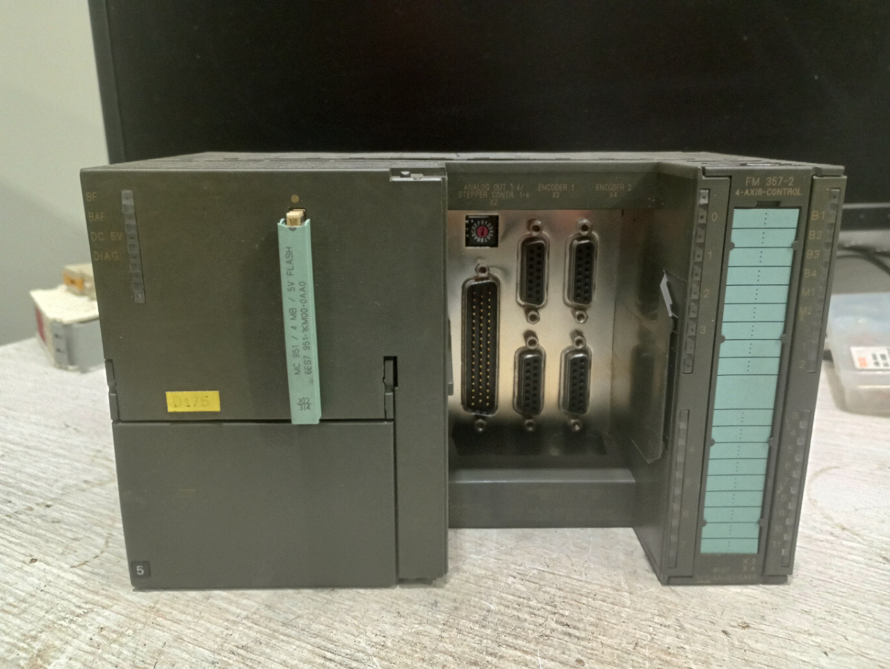 Siemens 6ES7 357-4AH01-0AE0 -PLC module