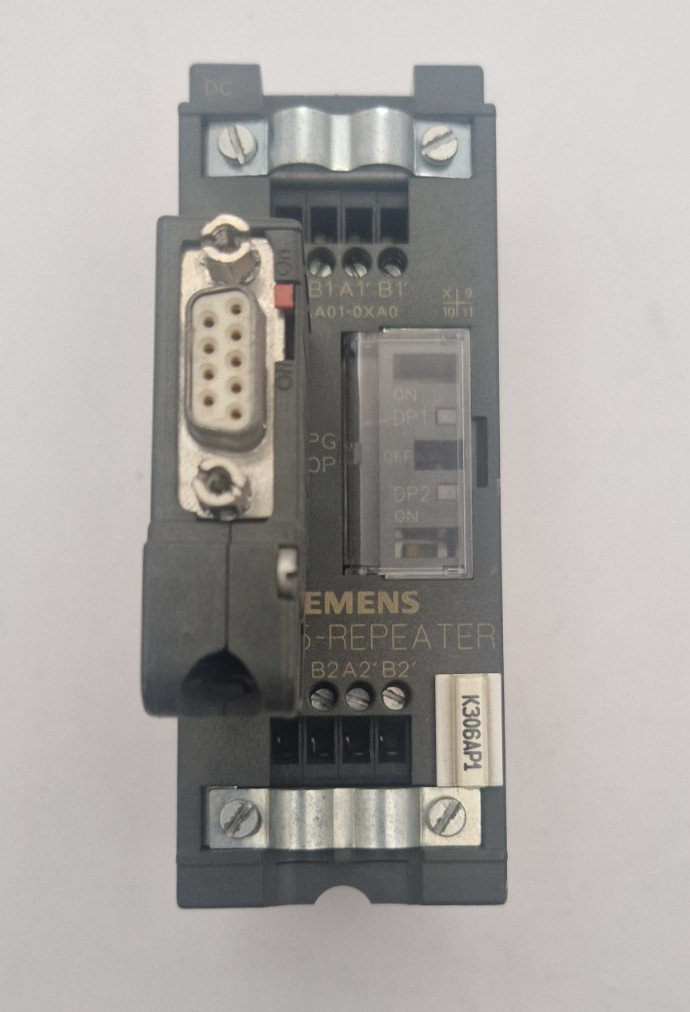 Siemens RS 485-repeater, 6es7-972-0AA01-0XA0, in good condition.