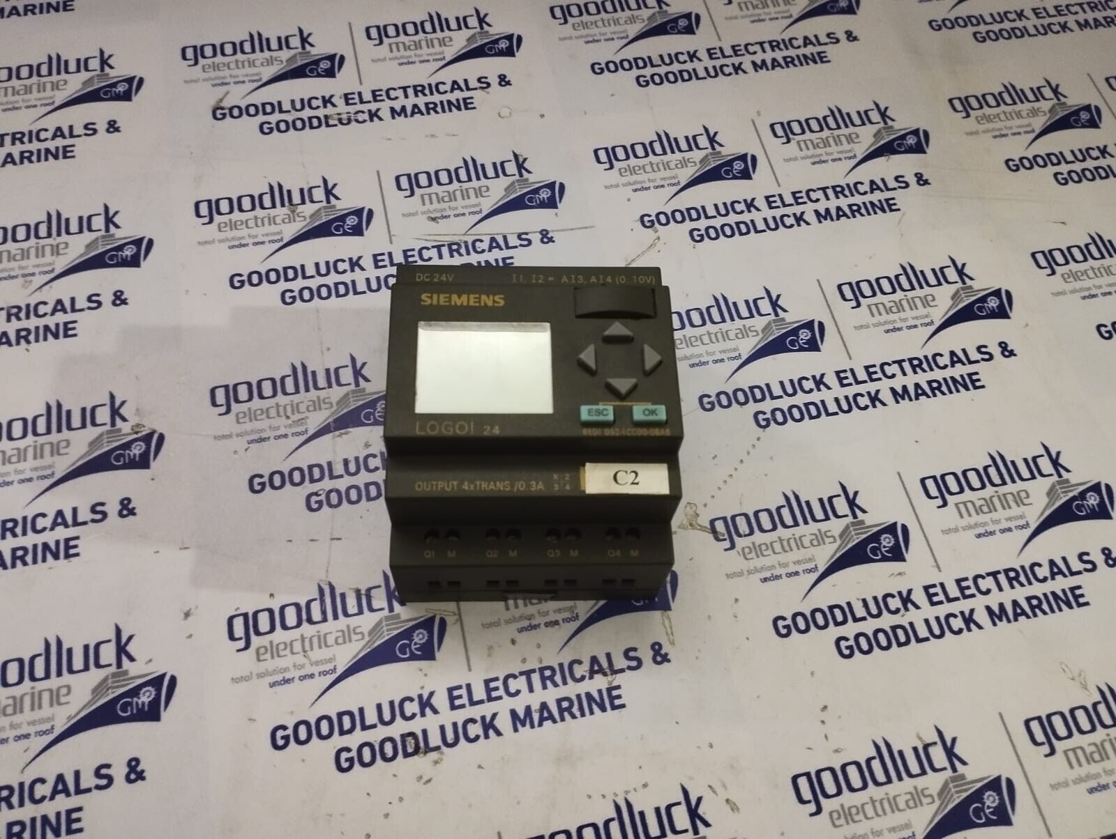 SIEMENS LOGO! 24 6ED1 052-1CC00-0BA6 LOGO MODULE INPUT: 8xDC  DC24V OUTPUT:DC24V