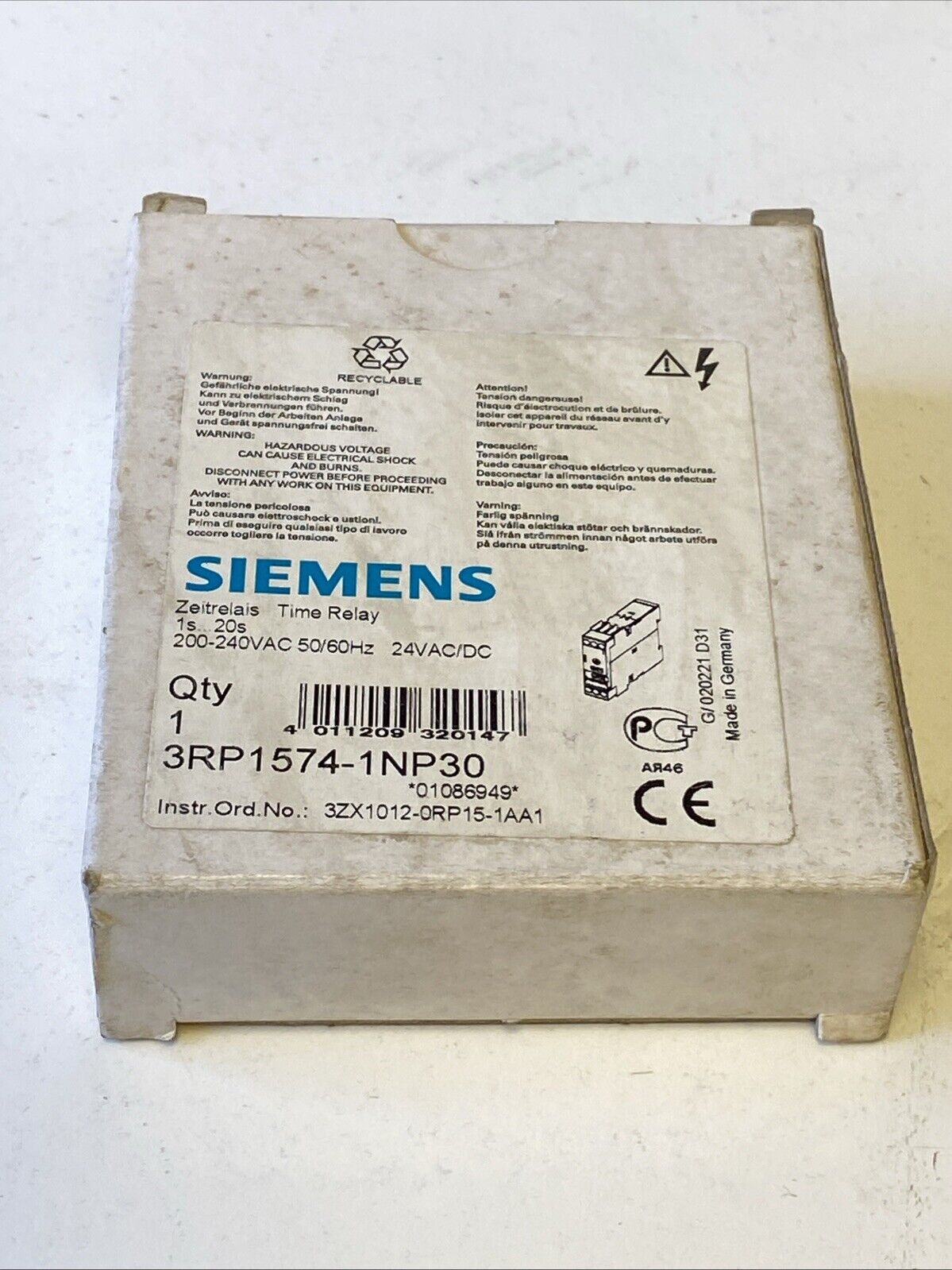 SIEMENS 3RP1574-1NP30 NEW timing relay, time range 1...20 s