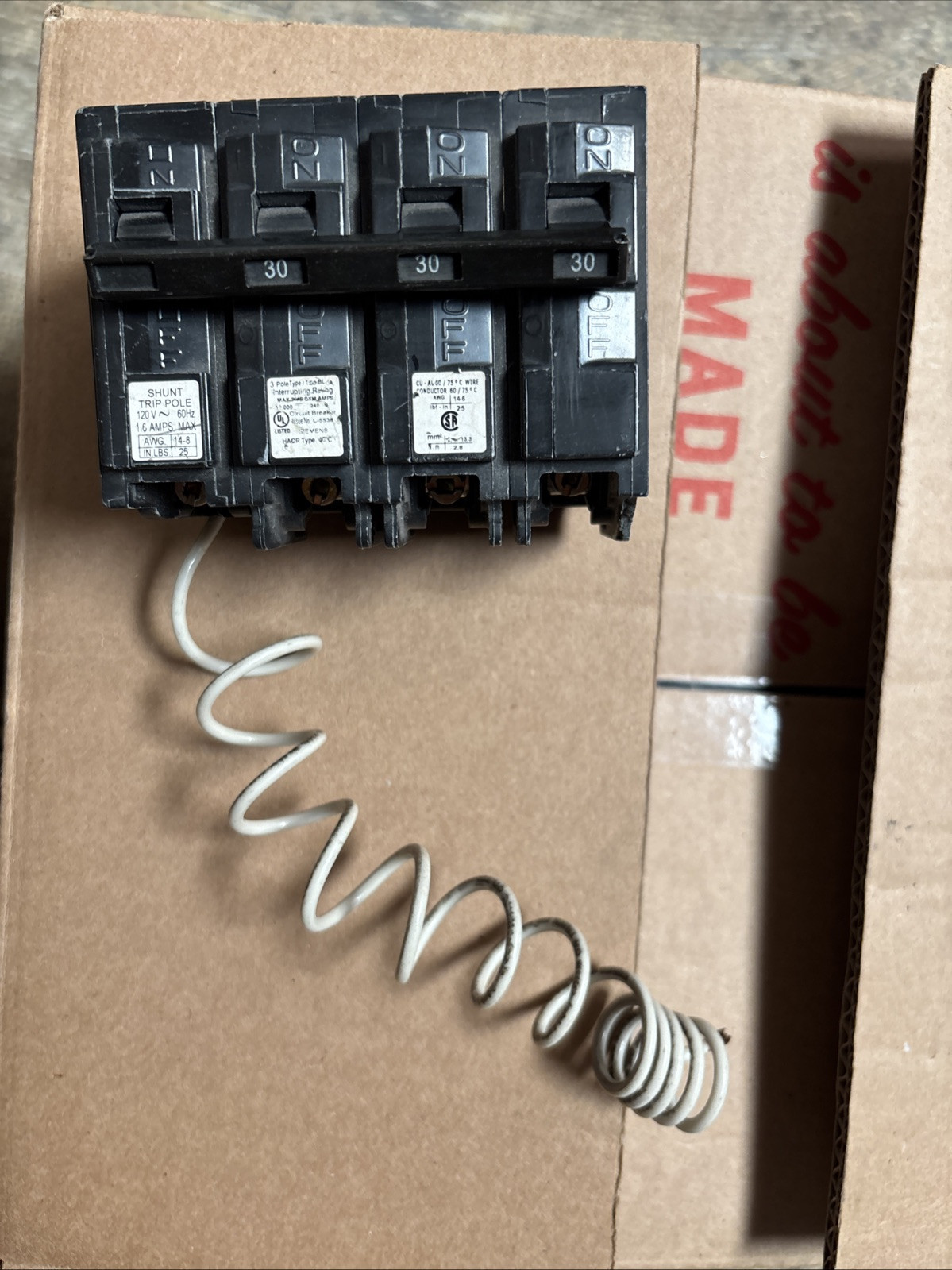 Siemens B33000S01 - 30 Amp 3 Pole 240VAC Type BL SHUNT TRIP Circuit Breaker