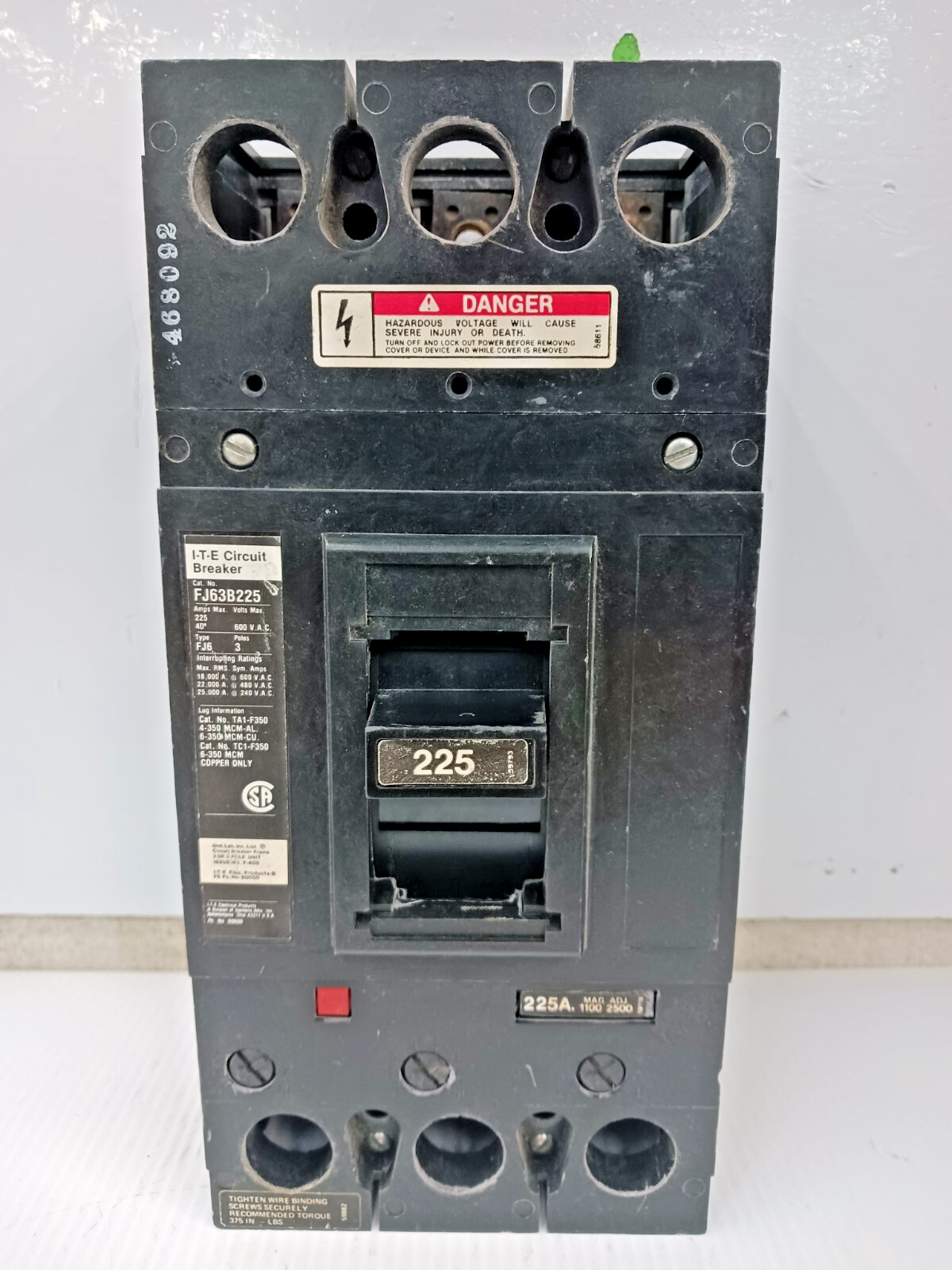 SIEMENS ITE 225 AMP CIRCUIT BREAKER 3 POLE 600 VAC FJ63B225