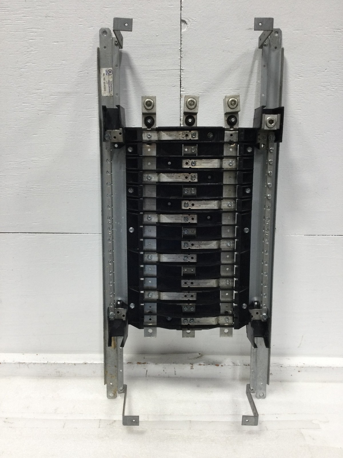 Siemens P1X30MC250C 250 Amp 3 Phase 15 Space Load Center Guts Only 13.5" X 29.5"