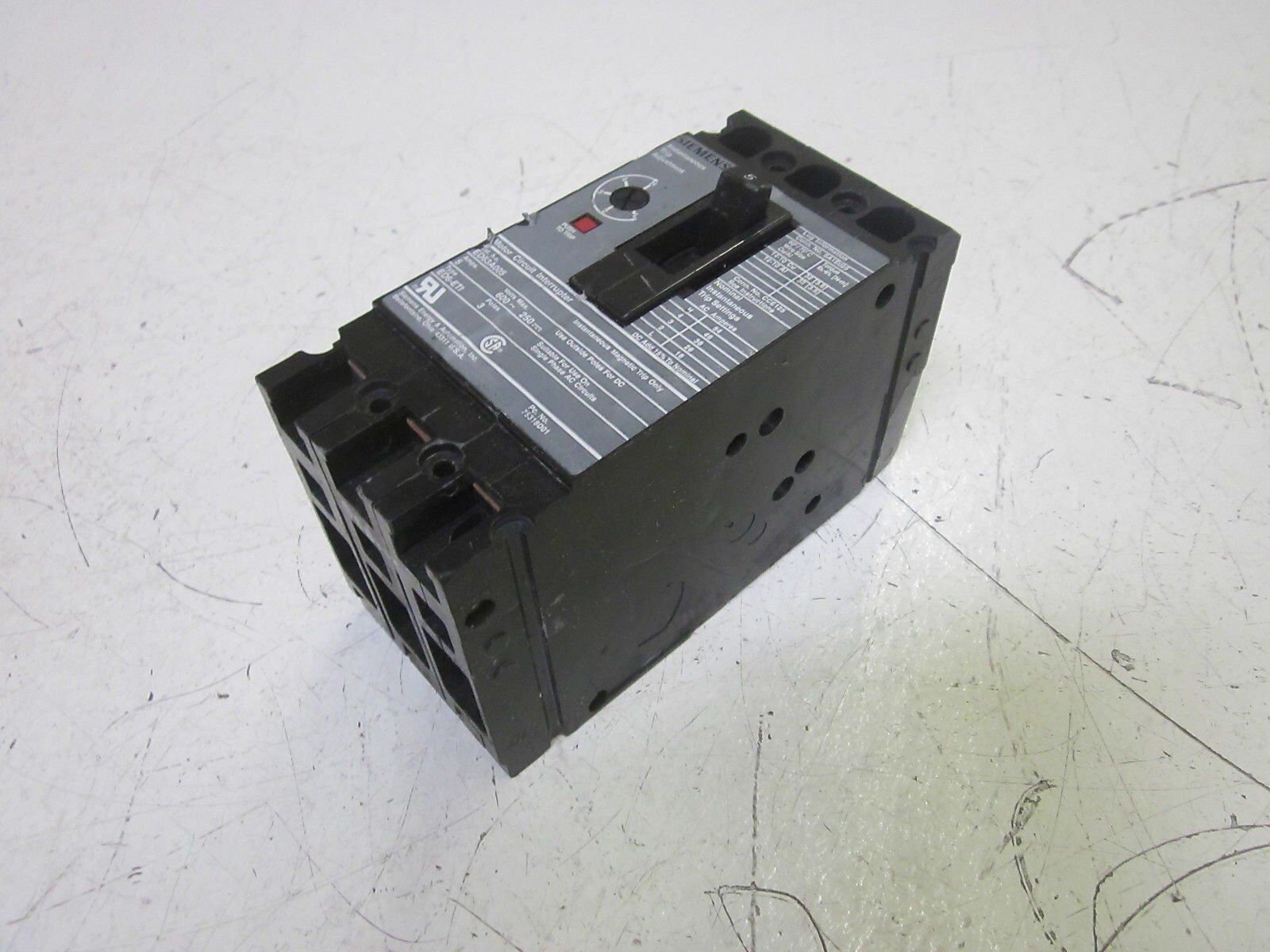 Siemens ED63A005 TypeED6-ETI 3 Pole 5 AMP Motor Circuit Interrupter Breaker