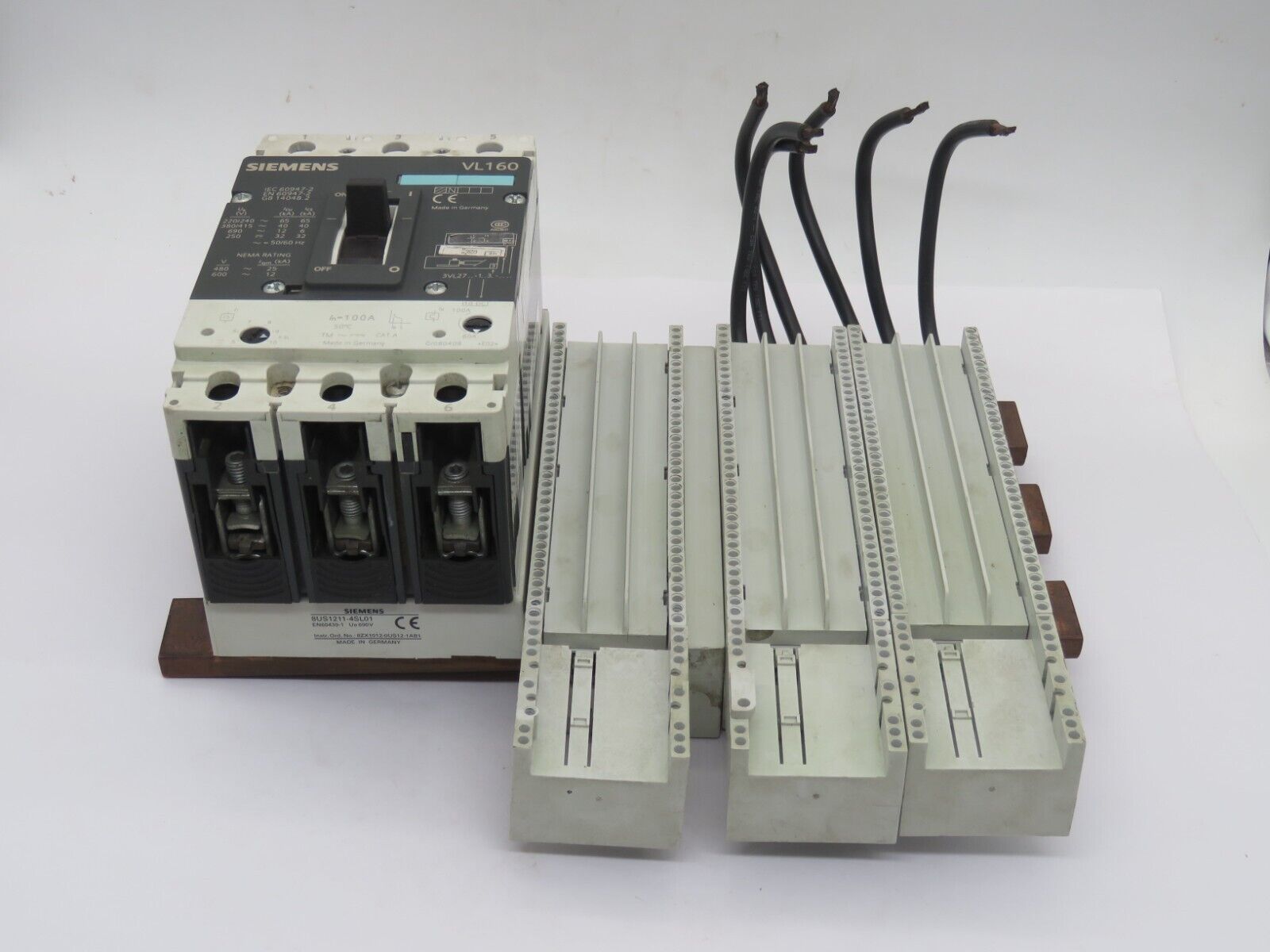 SIEMENS 8US1211-4SL01 BUSBAR SYSTEM SPACING 60 MM DEVICE ADAPTER 108 MM BAR