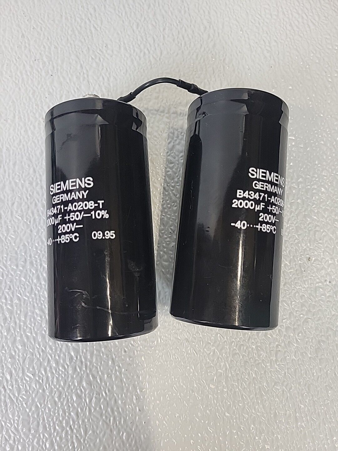 Siemens Sirona D3200 Orthophos Capacitor Siemens B43471-A0208-T 2000uF 200V Used