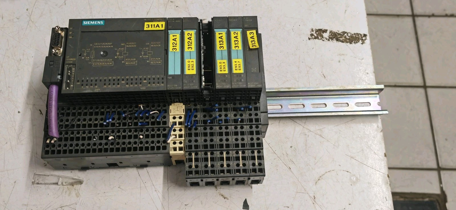 Siemens ET 200S - IM 151-1 16DI/16DO Compact 6ES7 151-1CA00-3BL0