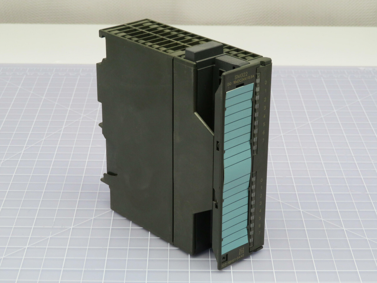 SIEMENS 6ES7 322-1BH01-0AA0 SIMATIC S7 INPUT MODULE T176026