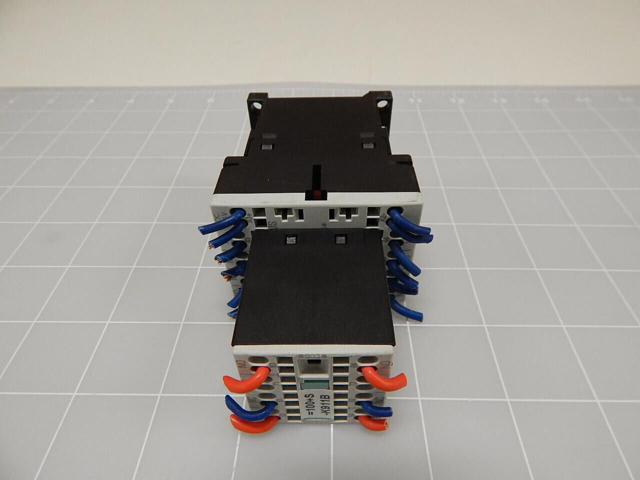 SIEMENS 3RH1140-2BB40 3ZX1012-0RH11-1AA1 3RH1911-2GA22 CONTROL RELAY W/ AUXILLAR