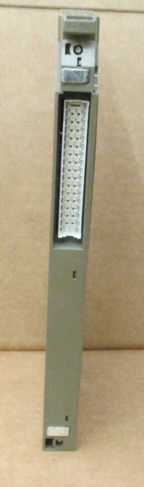 SIEMENS 6ES5 306-7LA11 INTERFACE MODULE 6ES53067LA11