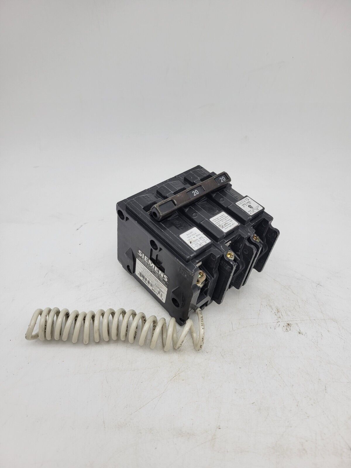 Siemens B220H00S01 Bolt-On Shunt Trip Circuit Breaker 20A 120V 2P 1PH Type BLH