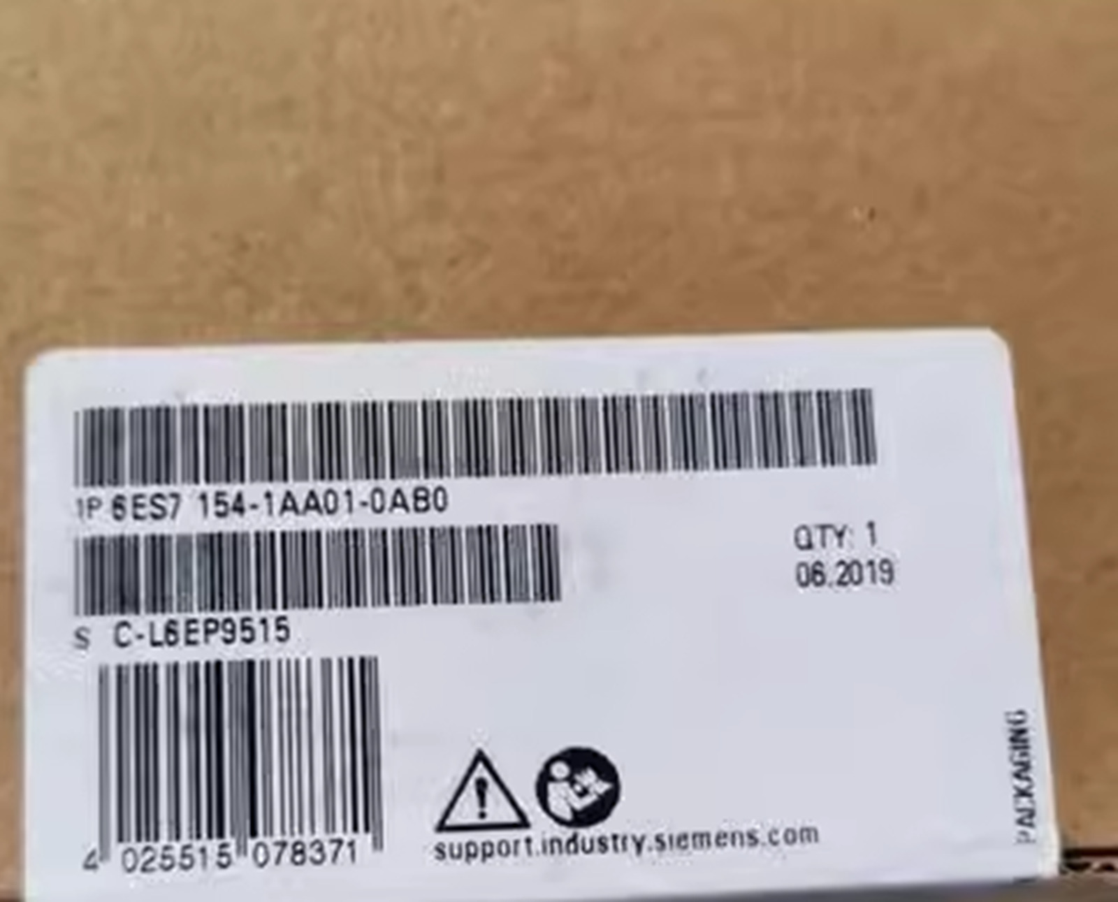 NEW Siemens 6ES7154-1AA01-0AB0