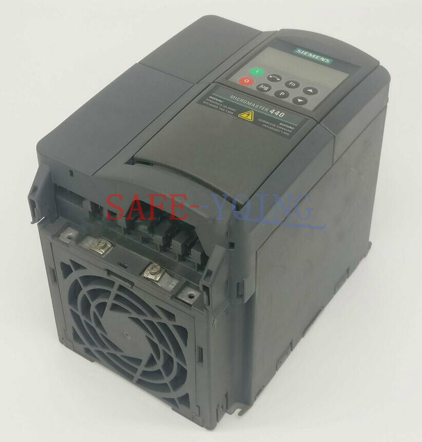 One Siemens Inverter 6SE6440-2UC22-2BA1 2.2KW 220V Tested USED