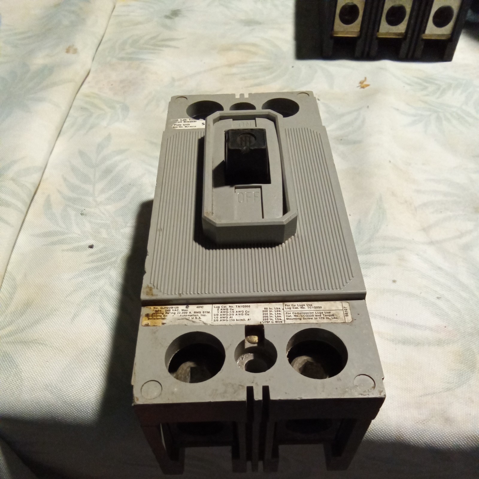 ITE/Siemens QJH22B125 2p 125a 240v Circuit Breaker 