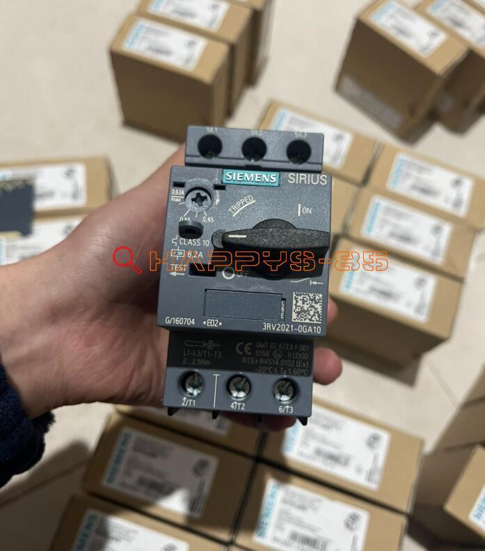 One New Siemens 3RV2021-0GA10 3RV2 021-0GA10 Circuit Breaker