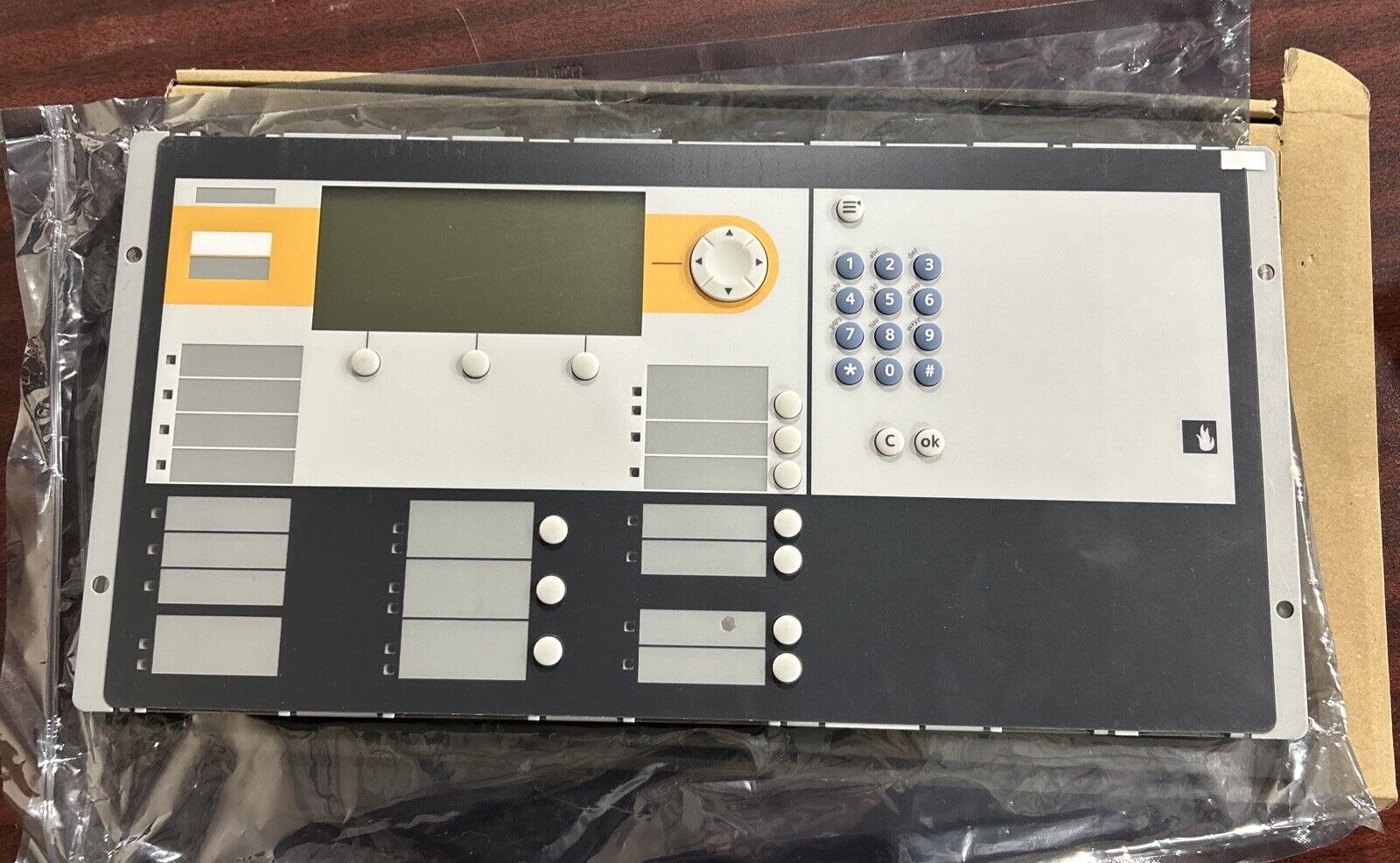 Siemens Desigo FCM2018-U3 S54400-C40-A2 Fire Alarm Operator Interface Panel