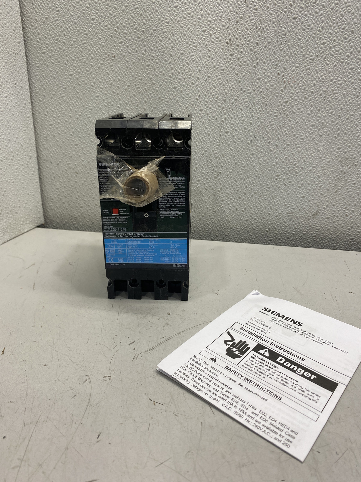 Siemens 3 Pole Circuit Breaker ED43B040L