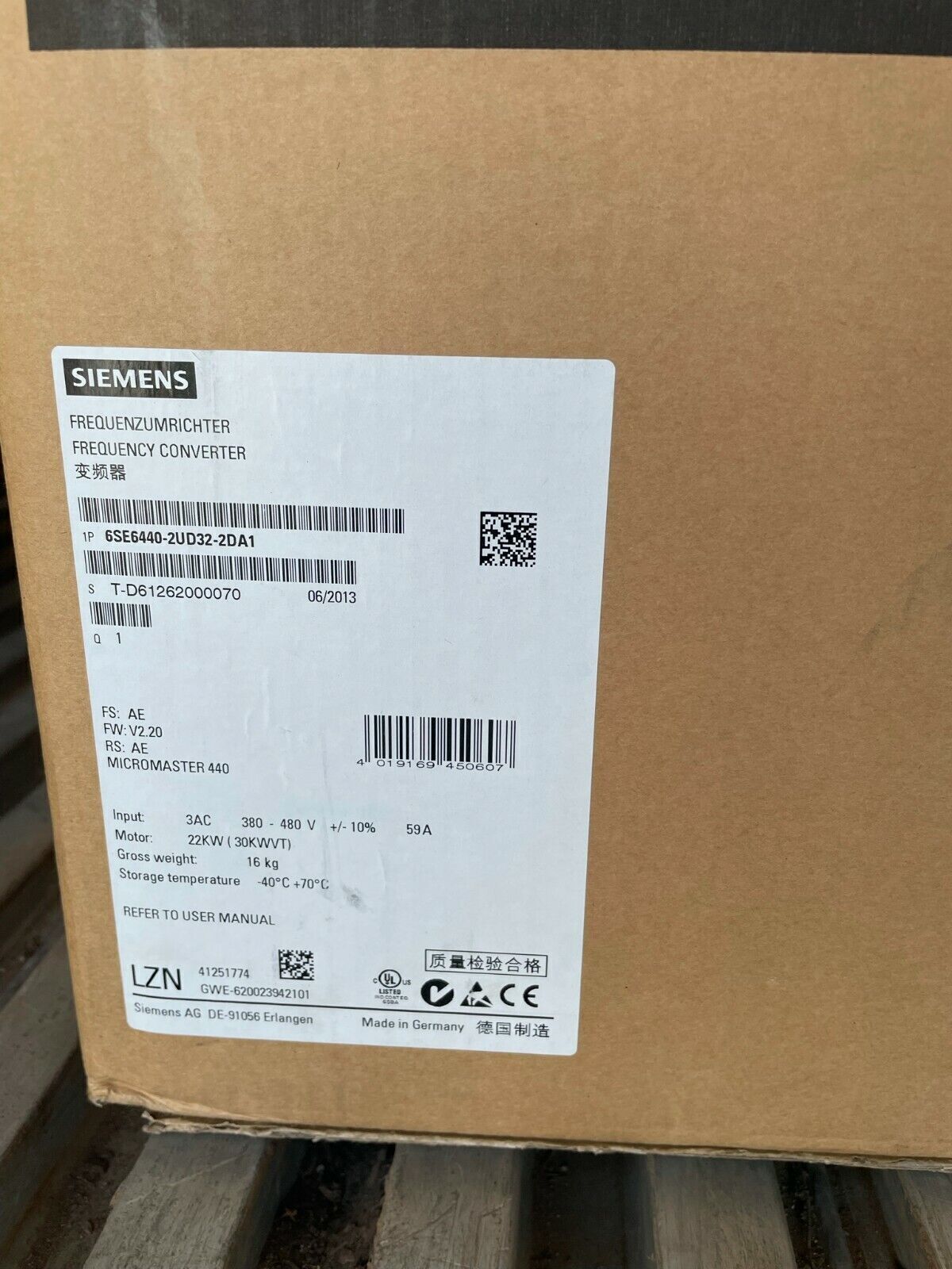 New in box Siemens 6SE6440-2UD32-2DA1 6SE 6440-2UD32-2DA1 22KW 380V FREE SHIP